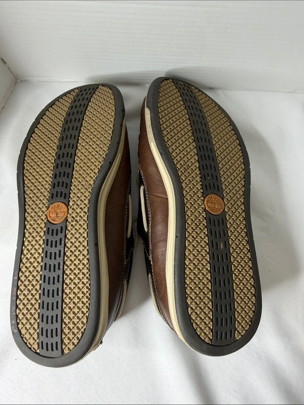 Timberland Two-Tone Brown Leather Boat Shoes with Tan Sole. Size 13